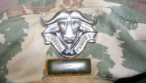 32 Battalion Parabat Collection, Belt, Beret and flashes with 20 year service medal!!