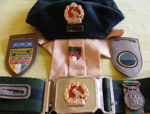 2 SAI Collection, Belt, Beret and flashes with 10 year service medal!!