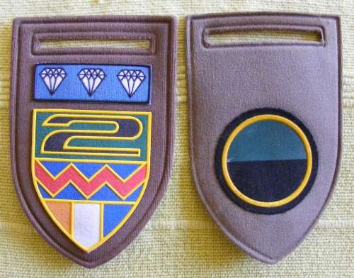 2 SAI Collection, Belt, Beret and flashes with 10 year service medal!!