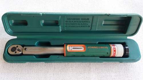 Jonnesway Torque Wrench (6 - 30Nm). 3/8 Drive.