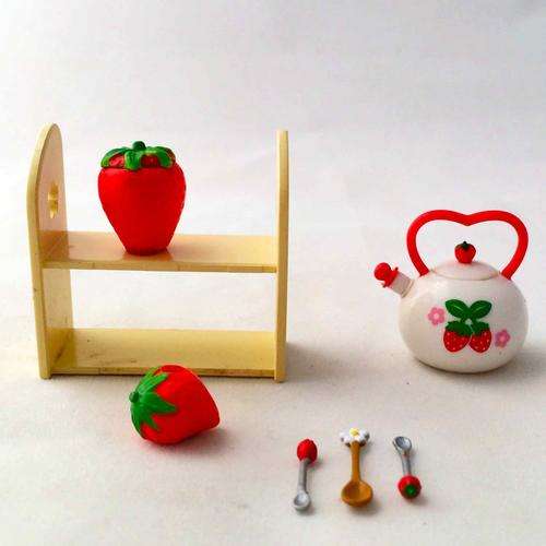 Rement Playscale Miniatures - Strawberry Kitchen Set