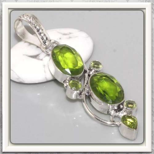 ***INCREDIBLY BEAUTIFUL *** LOVELY SETTING PERIDOT GEMSTONE .925 SILVER PENDANT
