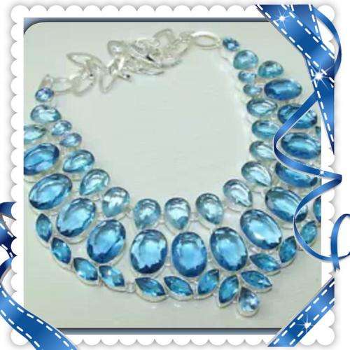 ***EYECATCHING ONE OF A KIND  SETTING***STUNNING BLUE TOPAZ .925 STERLING SILVER NECKLACE