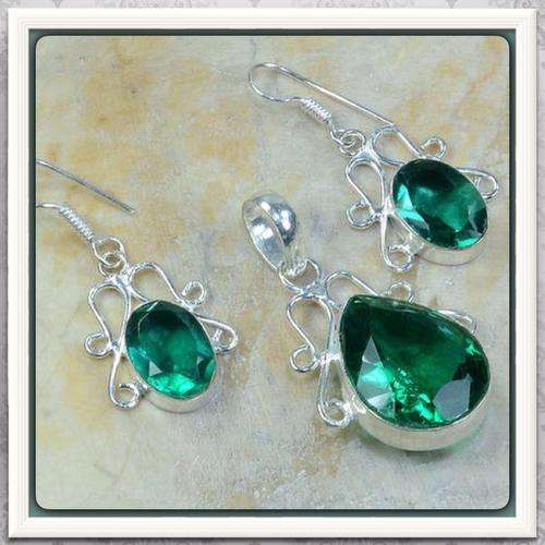 ***SIMPLY GORGEOUS***NATURAL EMERALD QUARTZ GEMSTONE 925 SILVER PENDANT & EARRINGS
