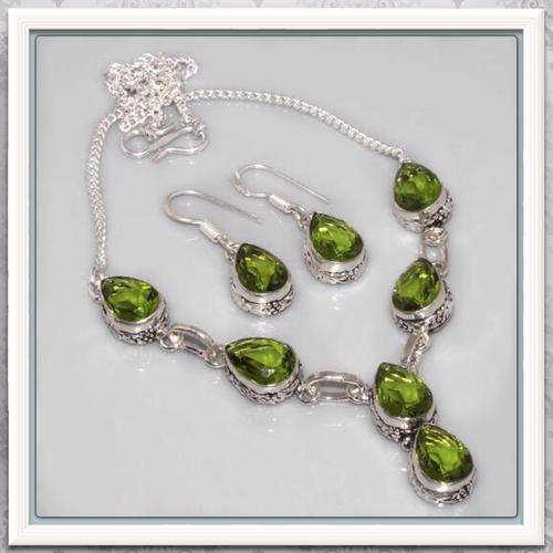 ***ABSOLUTELY GORGEOUS ***PETITE  PERIDOT GEMSTONE .925 SILVER NECKLACE AND EARRINGS