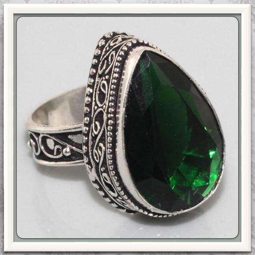 *** INCREDIBLE ANTIQUE SETTING*** EMERALD GREEN QUARTZ .925 SILVER SIZE 9