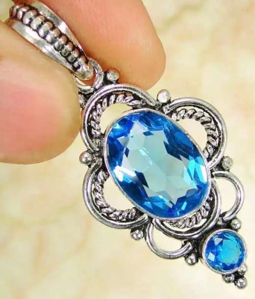 ***GORGEOUS ANTIQUE STYLE *** BLUE TOPAZ GEMSTONE 925 SILVER PENDANT