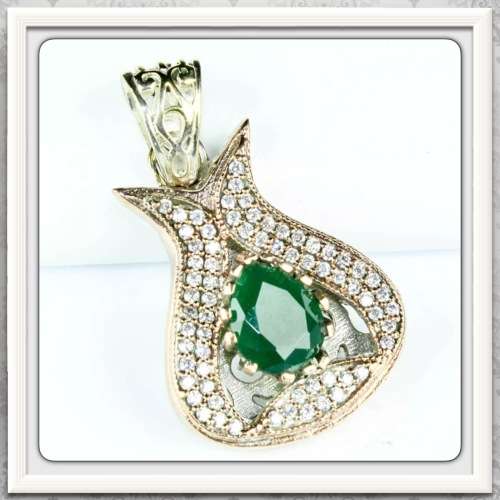 ***NEW HIGH QUALITY TURKISH***AAA EMERALD QUARTZ GEMSTONE TWO TONE PENDANT