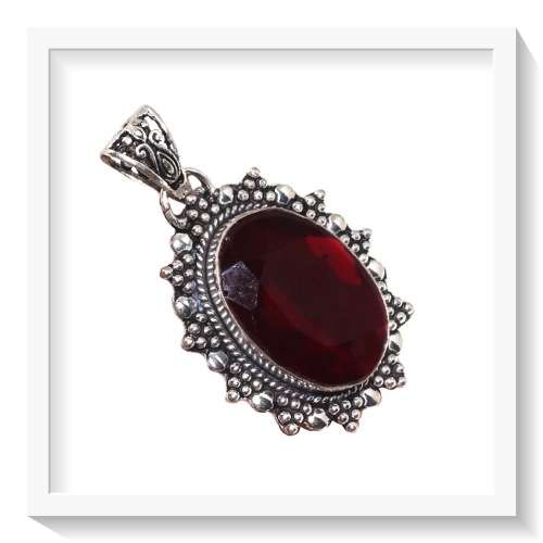 MOZAMBIQUE GARNET GEMSTONE .925 SILVER PENDANT