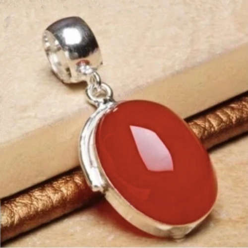 RED ONYX  OVAL GEMSTONE WITH ROUND BALE FOR THICKER CHAIN PENDANT