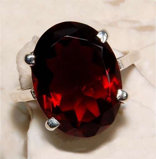 6 CT FIRE GARNET SOLID .925  STERLING SILVER  RING SIZE 8