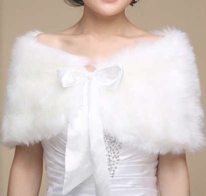 ULTRA SOFT IVORY PLUSH FAUX FUR BRIDAL WEDDING WRAP SHRUG WITH SATIN LINING