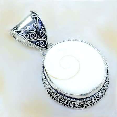 Natures Bounty Incredible Shea Shiva Shell . 925 Silver Pendant