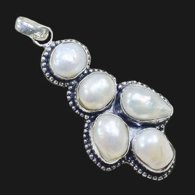 PRETTY BIWA PEARL GEMSTONE . 925 SILVER PENDANT