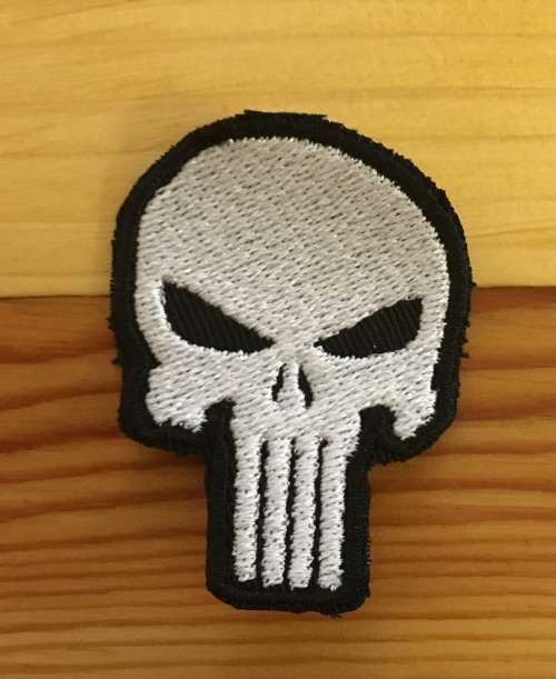 BDG547 Punisher look Skull patch badge - Small