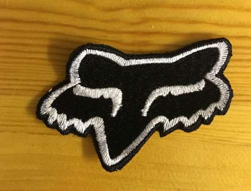 BDG553 Fox racing badge patch