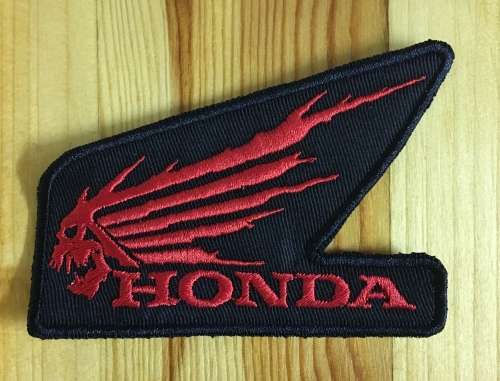 BDG573 Honda skull badge patch