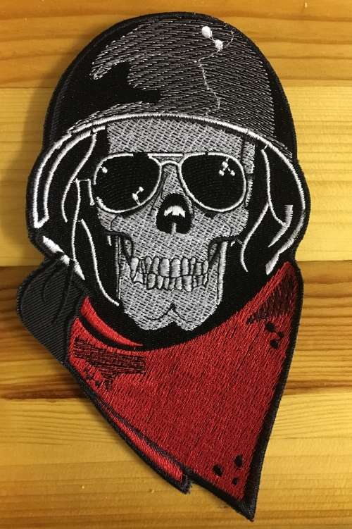 BDG709 Skull with scarf 20cm patch badge