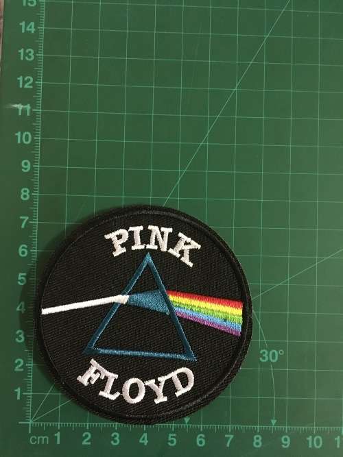 BDG793 Pink Floyd rainbow badge patch