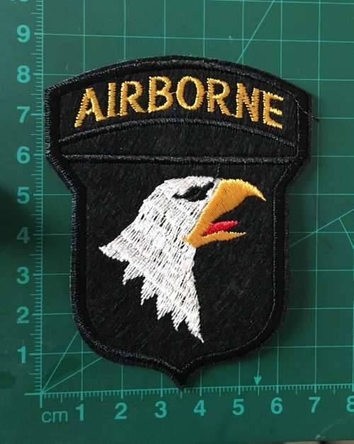 Arm10 Airborne eagle facing right badge patch on black