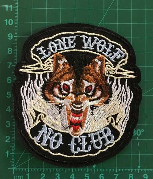 BDG842 Lone wolf no club badge patch
