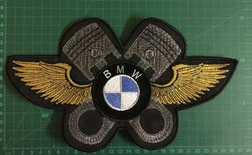 BDG943 BMW with wings and pistons badge patch