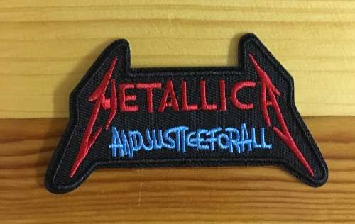 BDG965 Metallica red and blue Rock band badge patch
