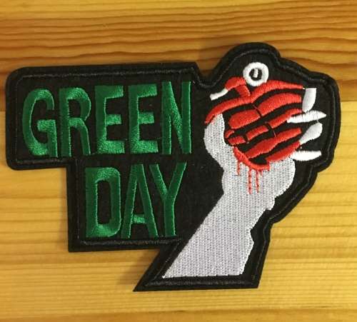 BDG994 Green day with hand badge patch