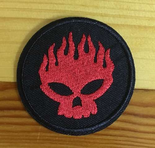 BDG981 Offspring in red badge patch