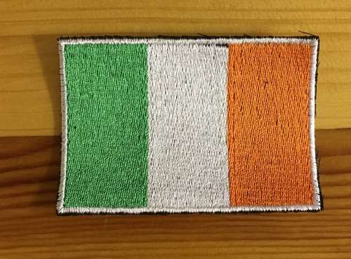 BDG118 Irish flag patch badge