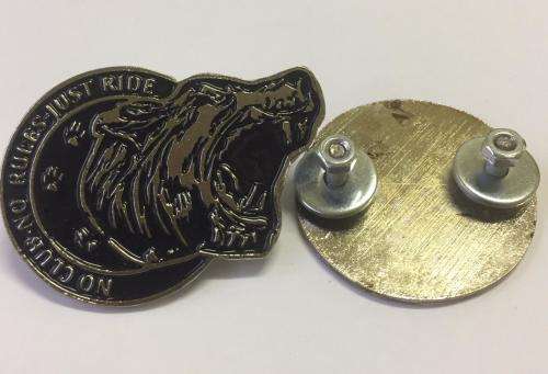 Lone wolf no club badge pin sturdy screw backside