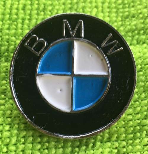 BMW metal pin badge screw backside Medium 3cm x 3cm