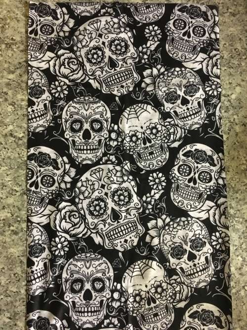 Tube seamless scarf face mask Skull Sugar black and white buff