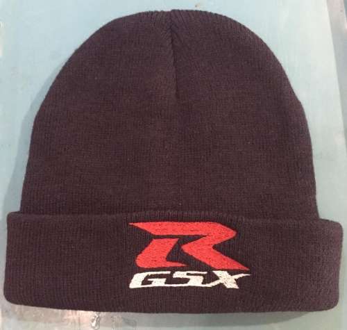 Knitted beanie with R GSX design