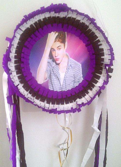Justin Bieber Pinata