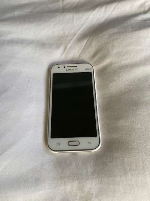 Samsung Galaxy J1 - WHITE