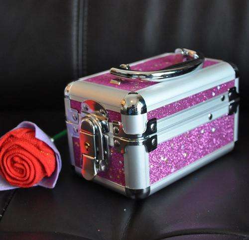 GOLD JEWELLERY BOX WITH MIRROR