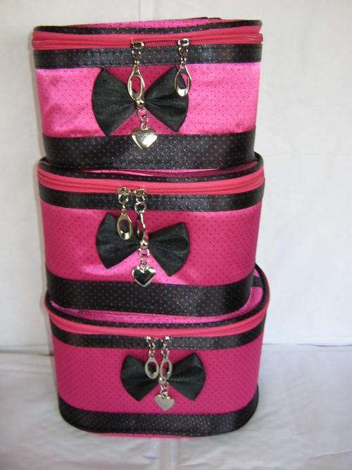 STUNNING PINK AND BLACK VANITY / COSMETIC BAGS 3 FOR THE PRICE OF 1