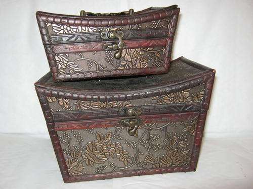 UNUSUAL 2 IN 1 WOODEN TRINKET / JEWELLERY BOXES