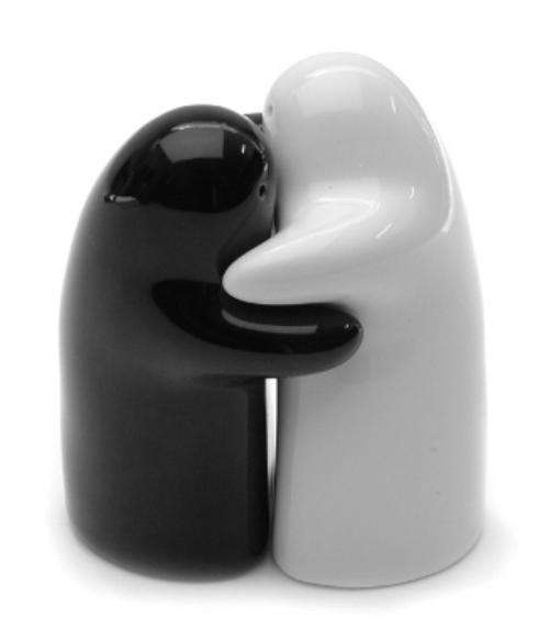 SET OF HUGGING SALT AND PEPPER POTS WITH A BAMBOO BASE