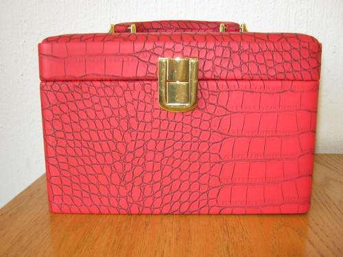 PU LEATHER JEWELLERY BOX