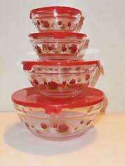 4 PIECE GLASS COOKING BOWLS WITH PLASTIC LIDS