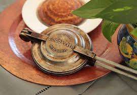 TOAST TITE OR PUDGY PIES