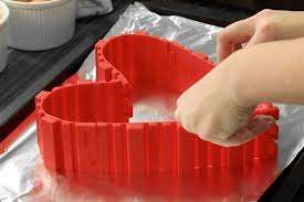 CHECK THIS OUT - NEW BAKE SNAKE - allows you to bake any shape