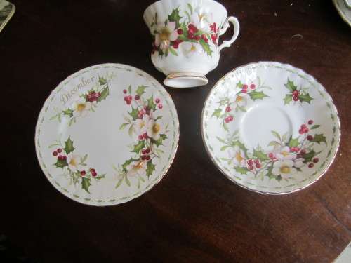 ROYAL ALBERT FLOWER OF THE MONTH DECEMBER TRIO, TEA CUP AND SAUCER