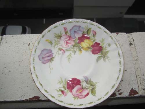 ROYAL ALBERT FLOWER OF THE MONTH APRIL CUP & SAUCER