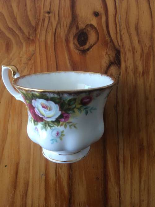 ROYAL ALBERT CELEBRATION TEA CUP ONLY  IN VERY GOOD CONDITION