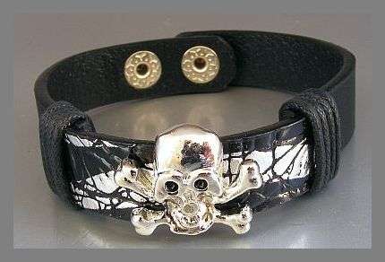 ~R12~ LEATHER AND SKULL WRISTBAND