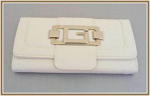 WHITE GUESS PURSE