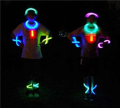 MOM stop HERE! A must have for kids this holiday! *Glow Sticks* FUN FUN FUN guaranteed!